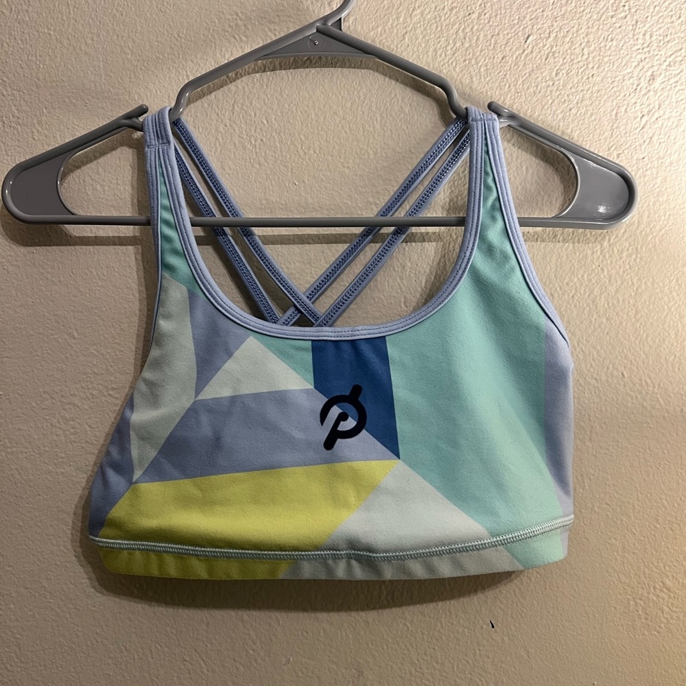 Peloton sports bra size medium